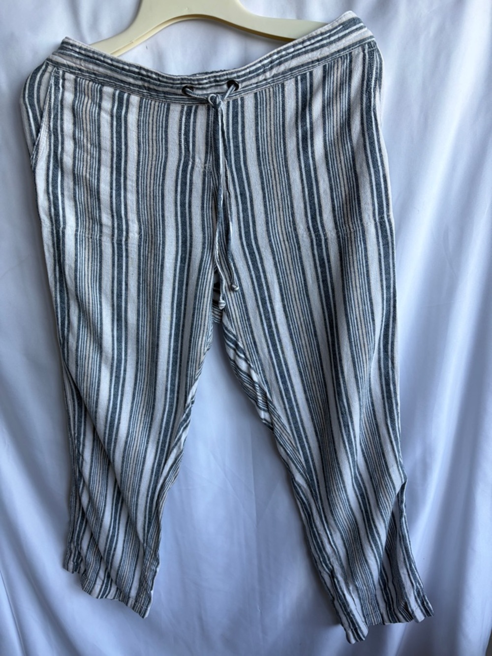 Per se linen pants, ankle, blue, white & yellow striped, Sz M